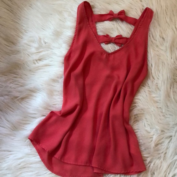 Everly Adorable Bow tank - Picture 3 of 3